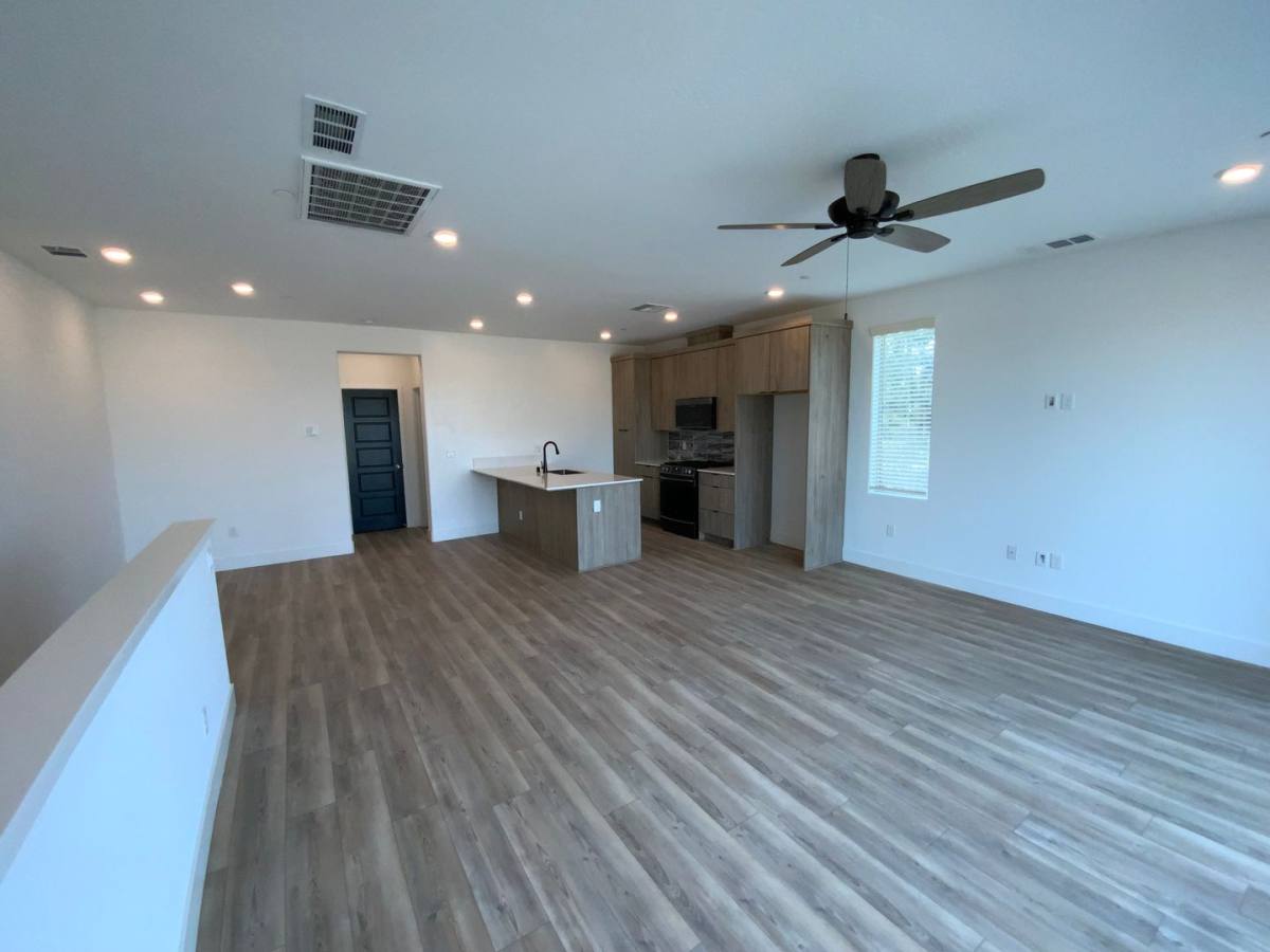 Townhouse for rent at 10991 N Blackberry, Fresno, CA 93730
