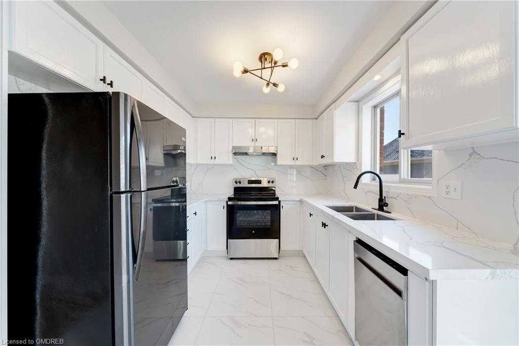 Apartment for rent at 12446 Starcrest Dr, San Antonio, TX 78216