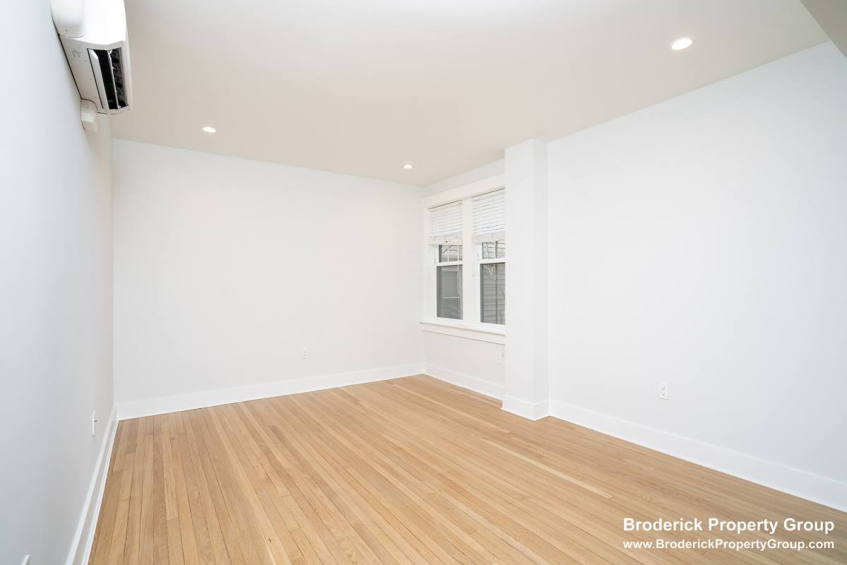 Apartment for rent at 17 Forest St #4, Cambridge, MA 02140