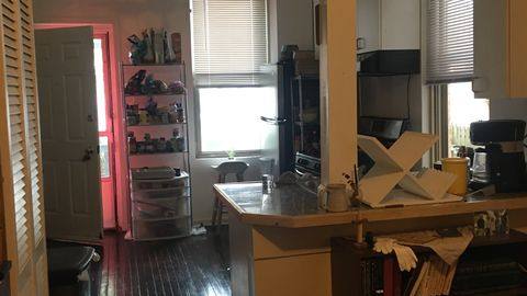 Apartment for rent at 821 N Hermitage Ave #1R, Chicago, IL 60622