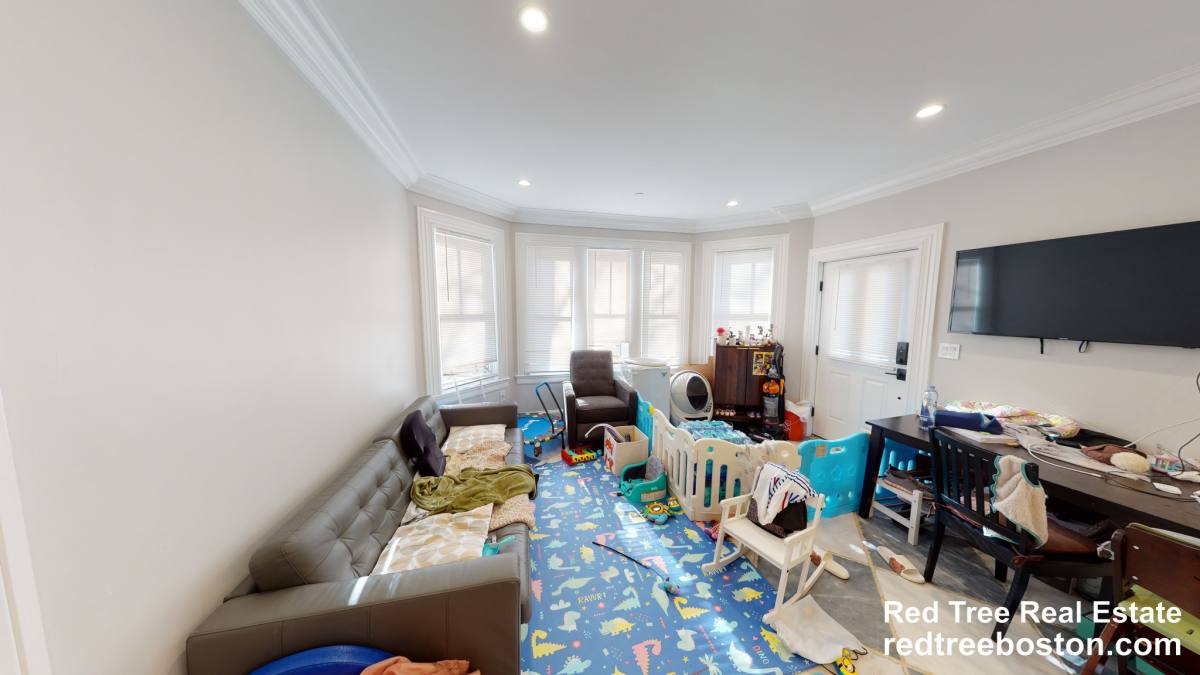 House for rent at 15 Lanark Rd #2, Brookline, MA 02445