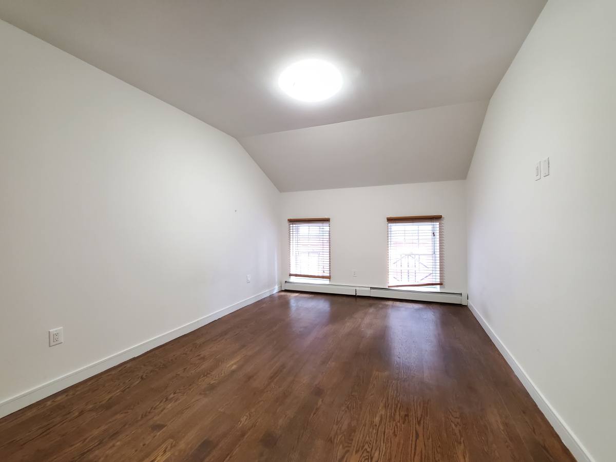 Townhouse for rent at 19 S William St #5, New York, NY 10001