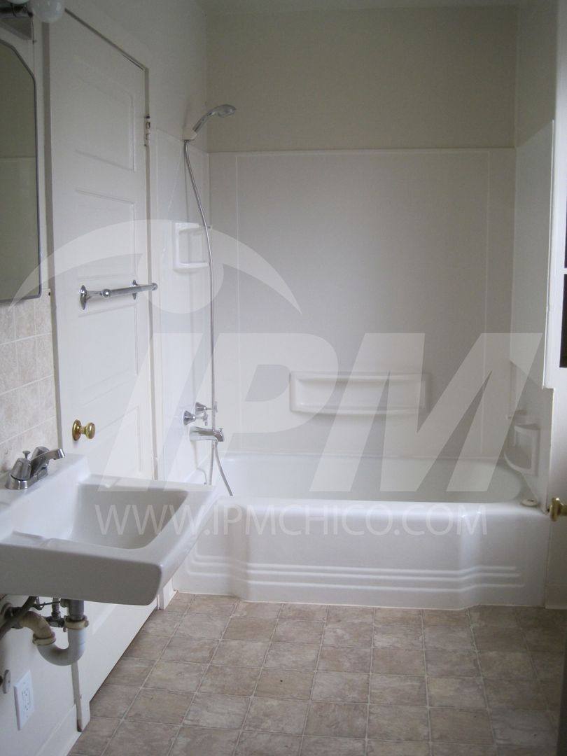 Apartment for rent at 1752-1754 Vallombrosa Ave, Chico, CA 95926
