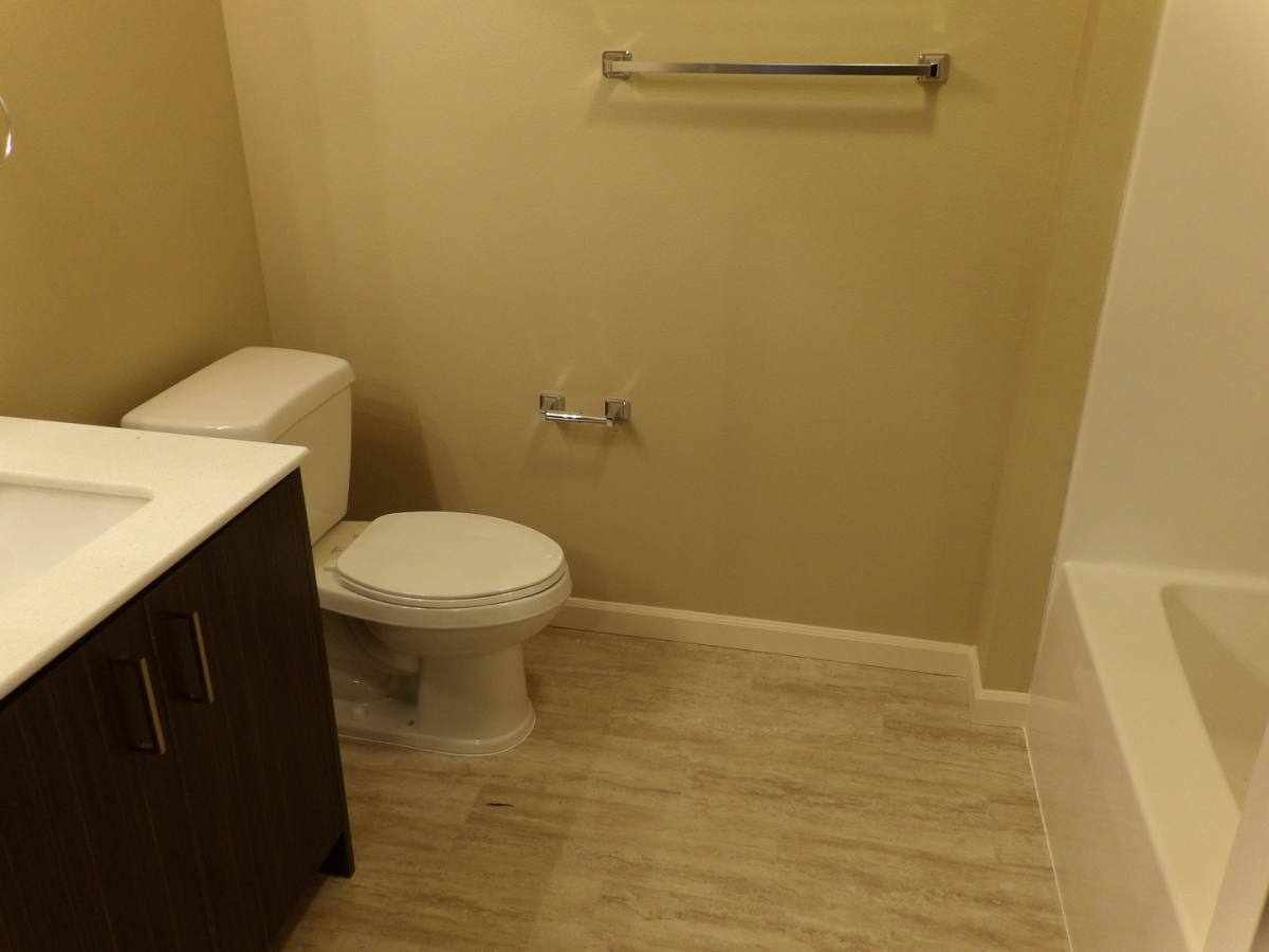 Apartment for rent at 690 SE 5th Ave, Hillsboro, OR 97123