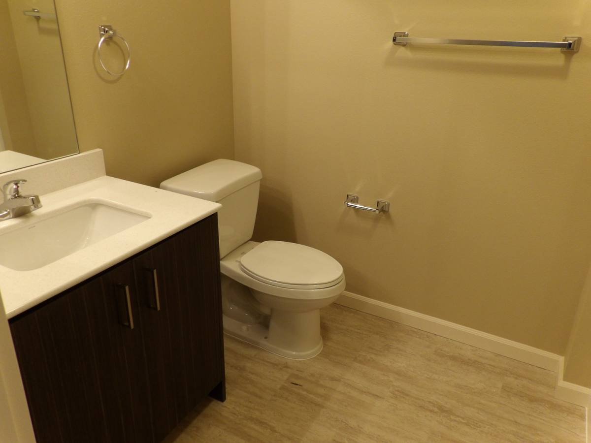 Apartment for rent at 690 SE 5th Ave, Hillsboro, OR 97123