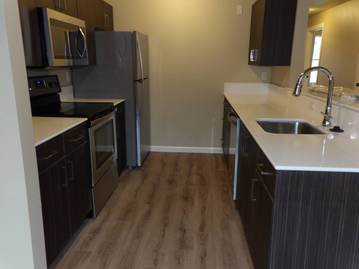 Apartment for rent at 690 SE 5th Ave, Hillsboro, OR 97123