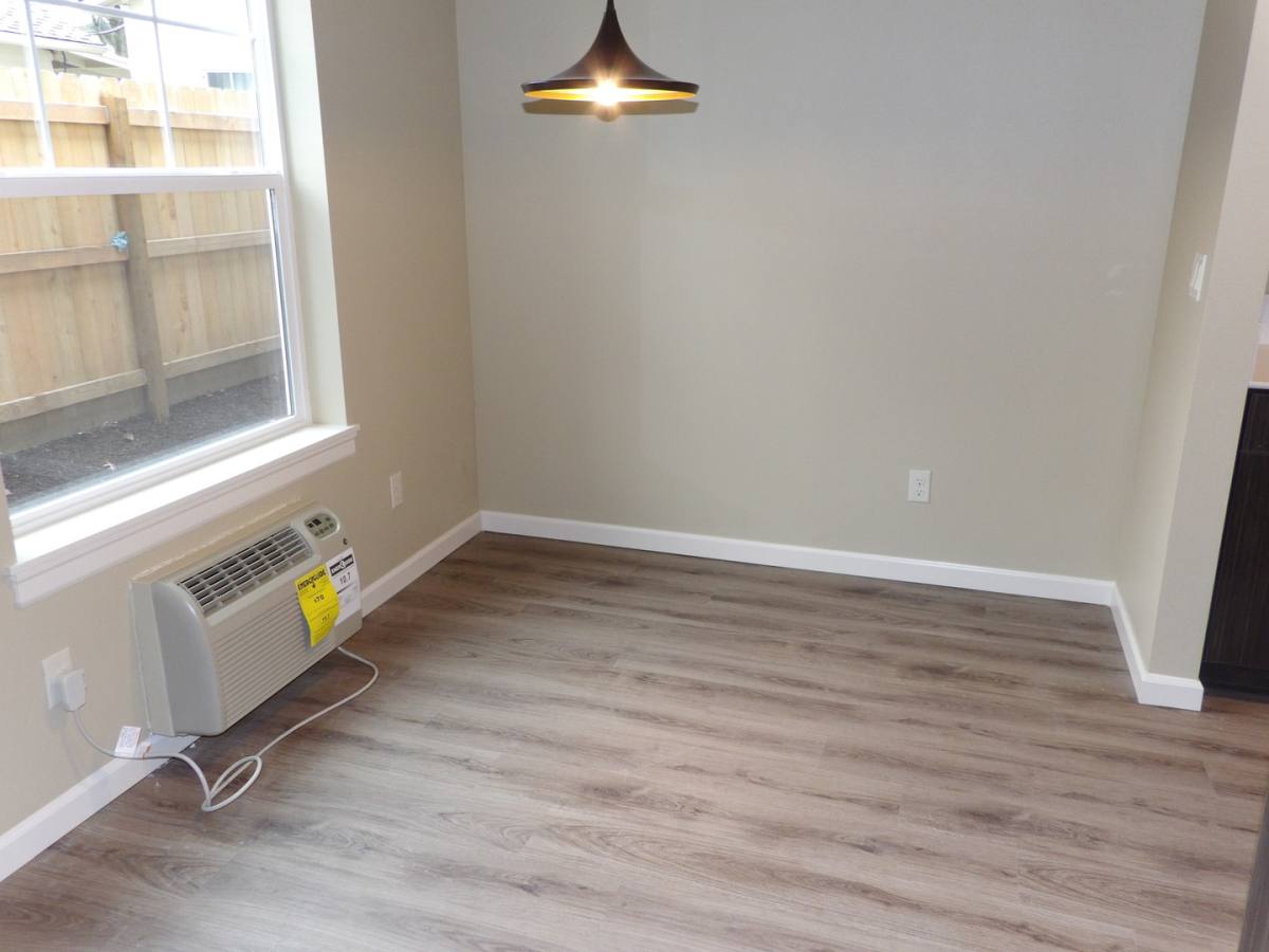Apartment for rent at 690 SE 5th Ave, Hillsboro, OR 97123