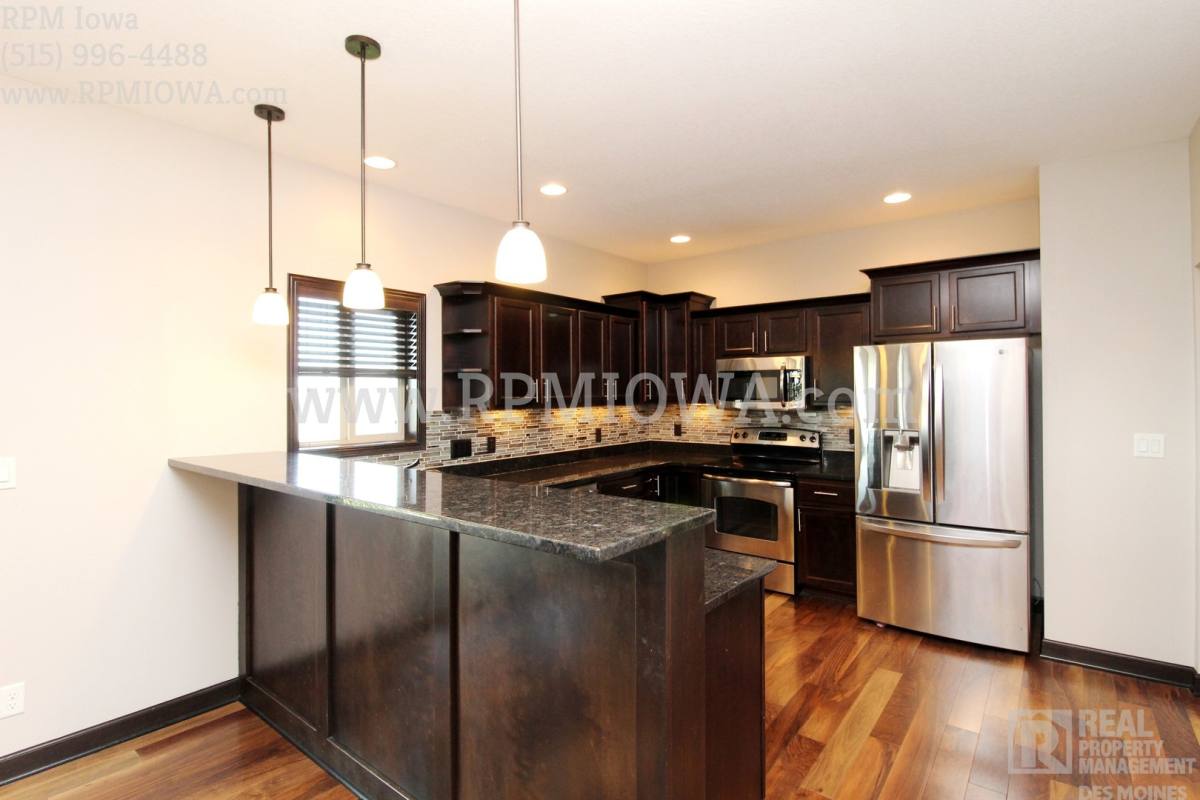 House for rent at 4128 145th St, Urbandale, IA 50323