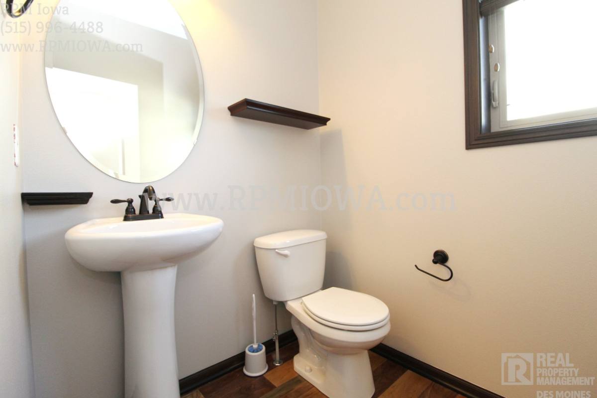 House for rent at 4128 145th St, Urbandale, IA 50323