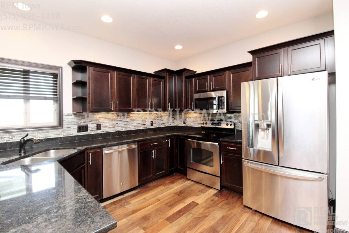House for rent at 4128 145th St, Urbandale, IA 50323