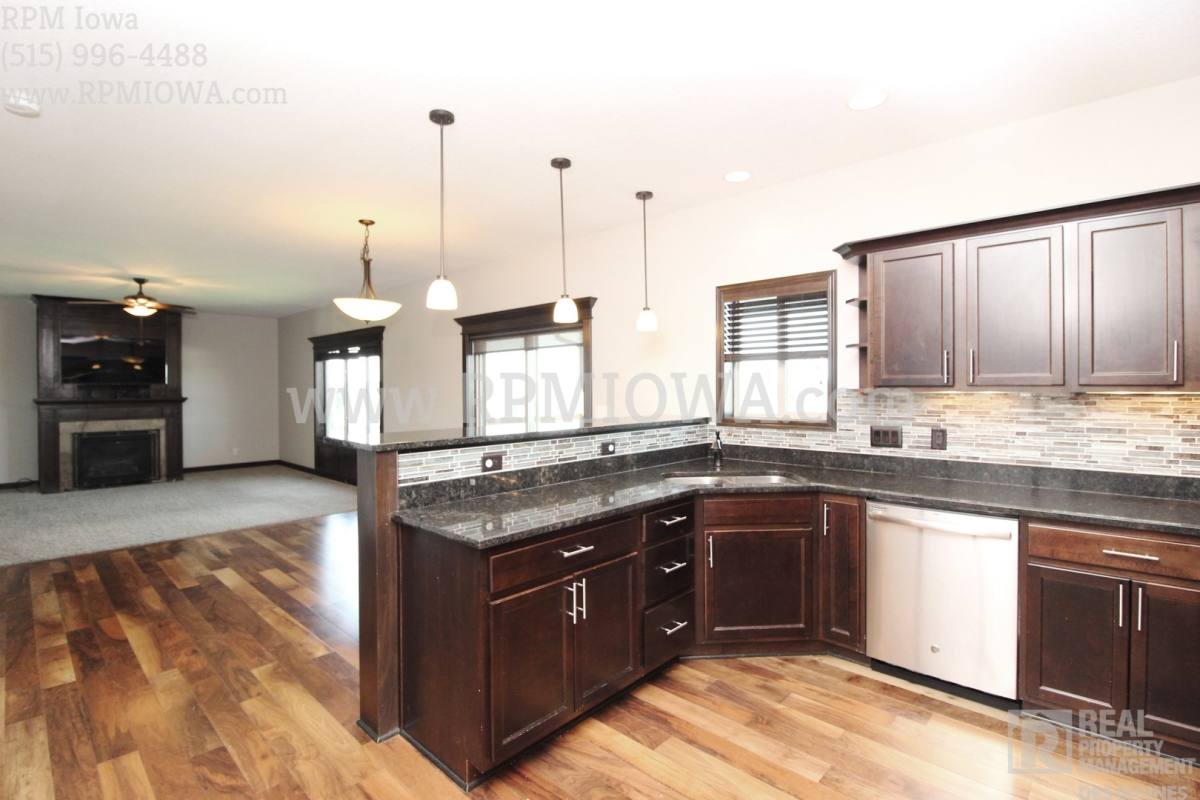 House for rent at 4128 145th St, Urbandale, IA 50323