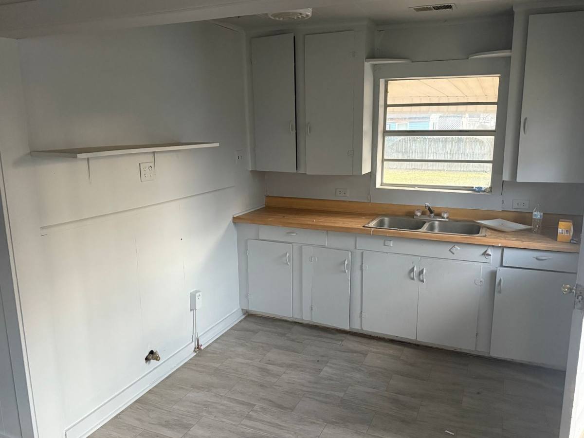 House for rent at 328 N 7th St, West Helena, AR 72390