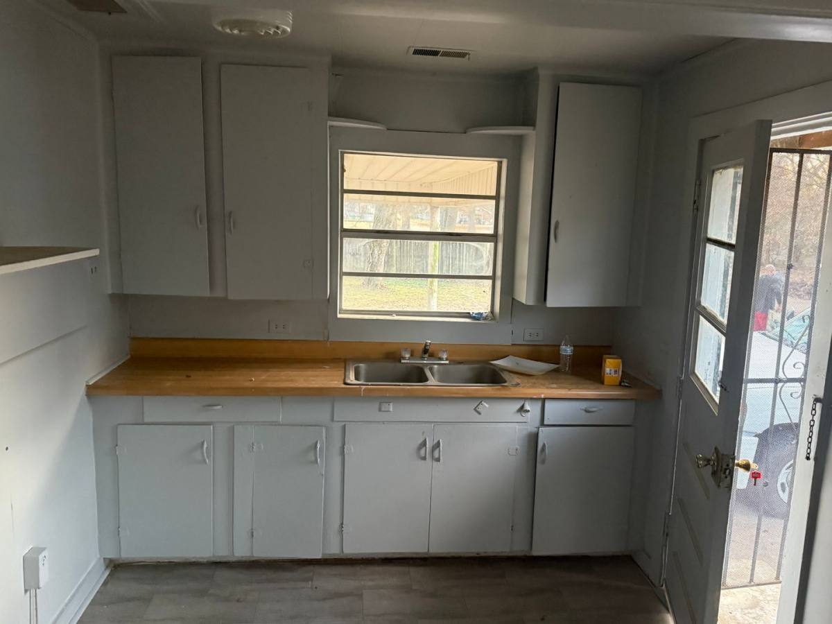 House for rent at 328 N 7th St, West Helena, AR 72390