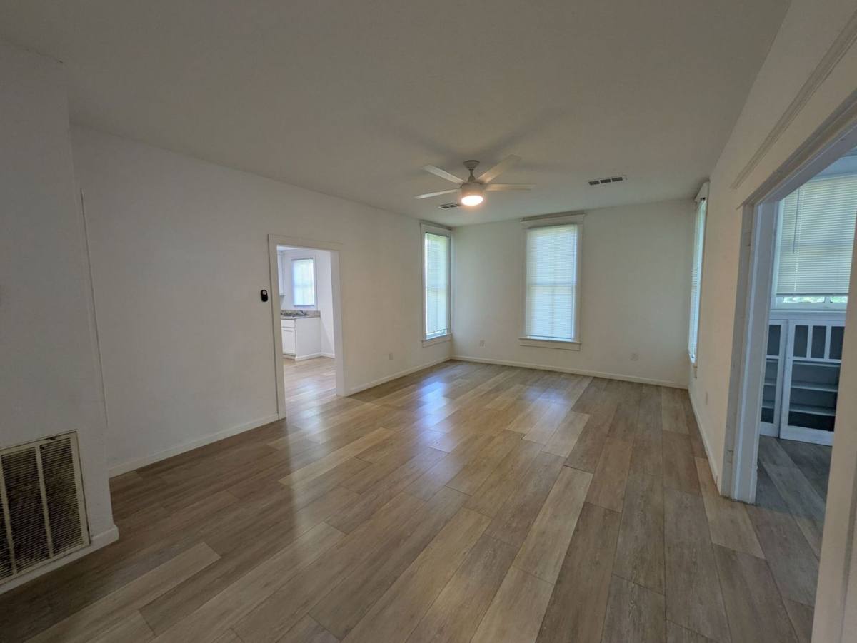 House for rent at 1420 Live Oak St, Beaumont, TX 77703