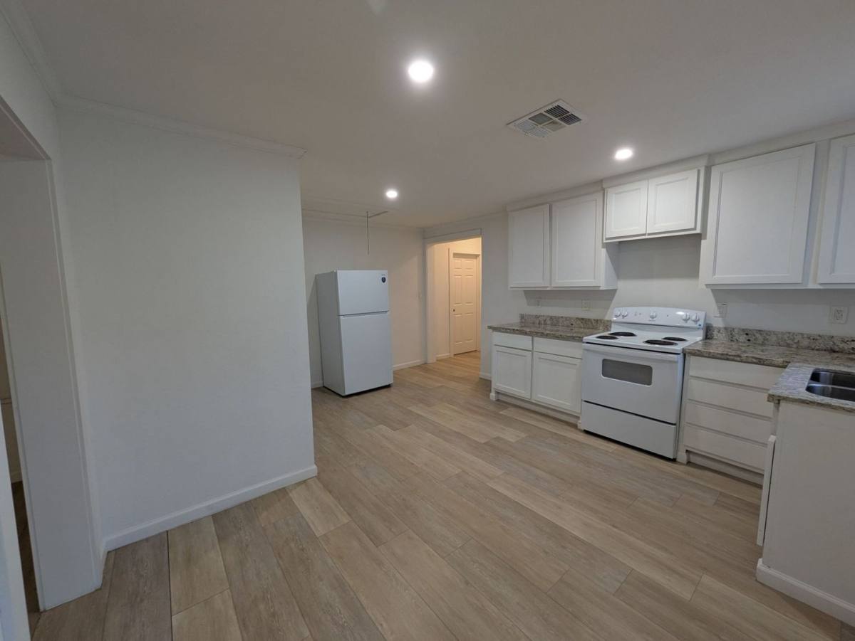 House for rent at 1420 Live Oak St, Beaumont, TX 77703