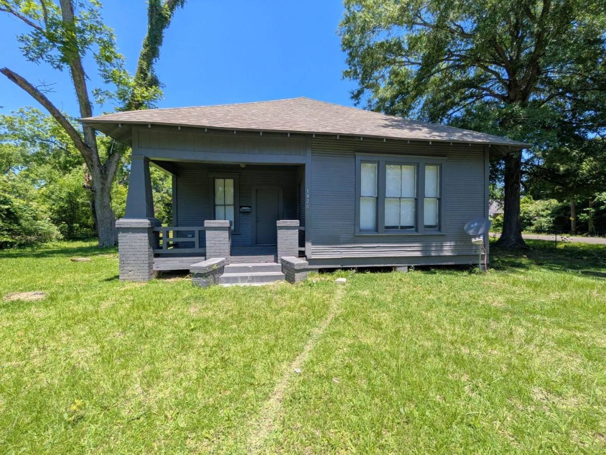House for rent at 1420 Live Oak St, Beaumont, TX 77703
