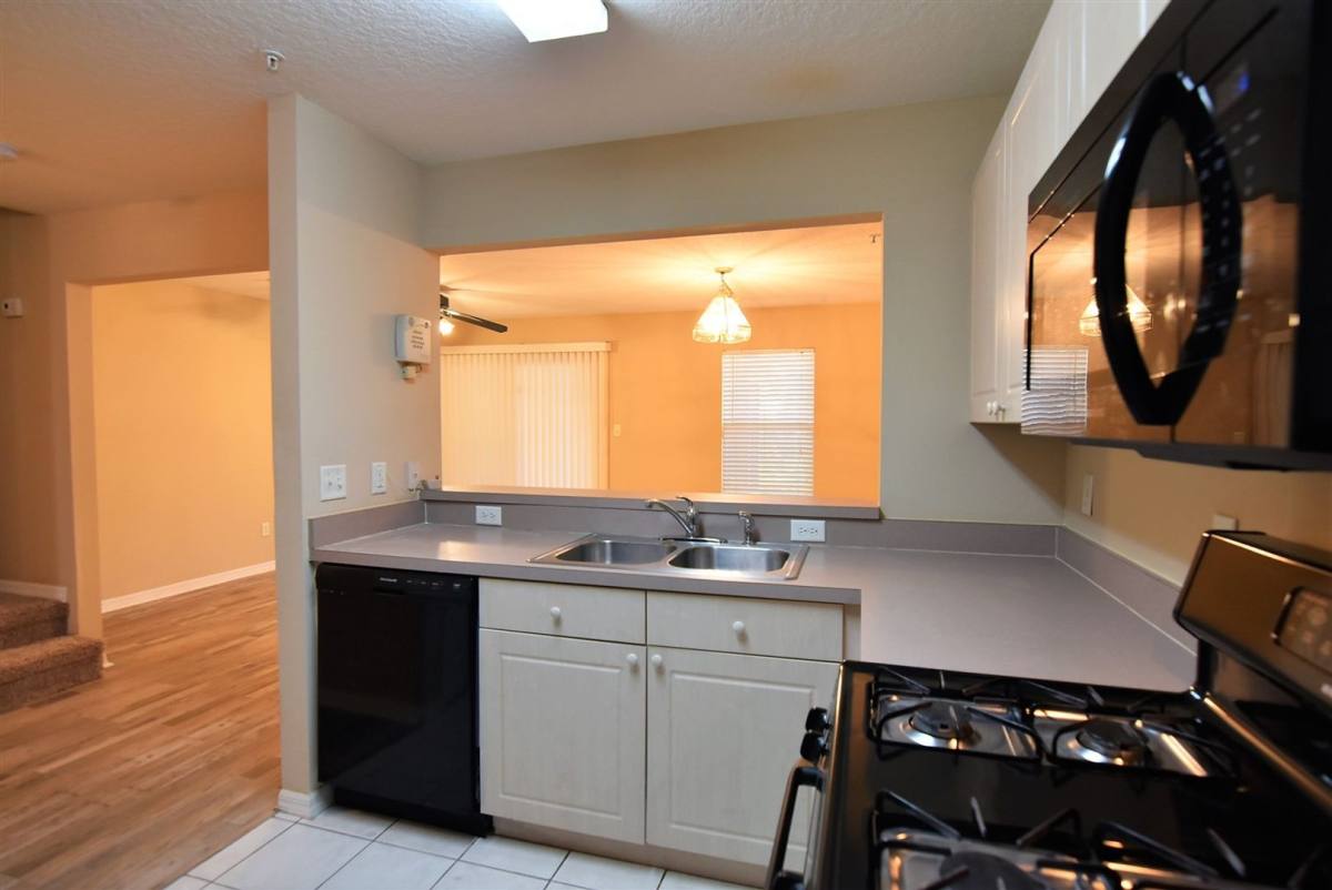 Townhouse for rent at 1066 Dolphin Dr, Winter Garden, FL 34787