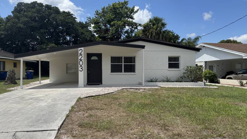 House for rent at 2203 Ave Q, Fort Pierce, FL 34950