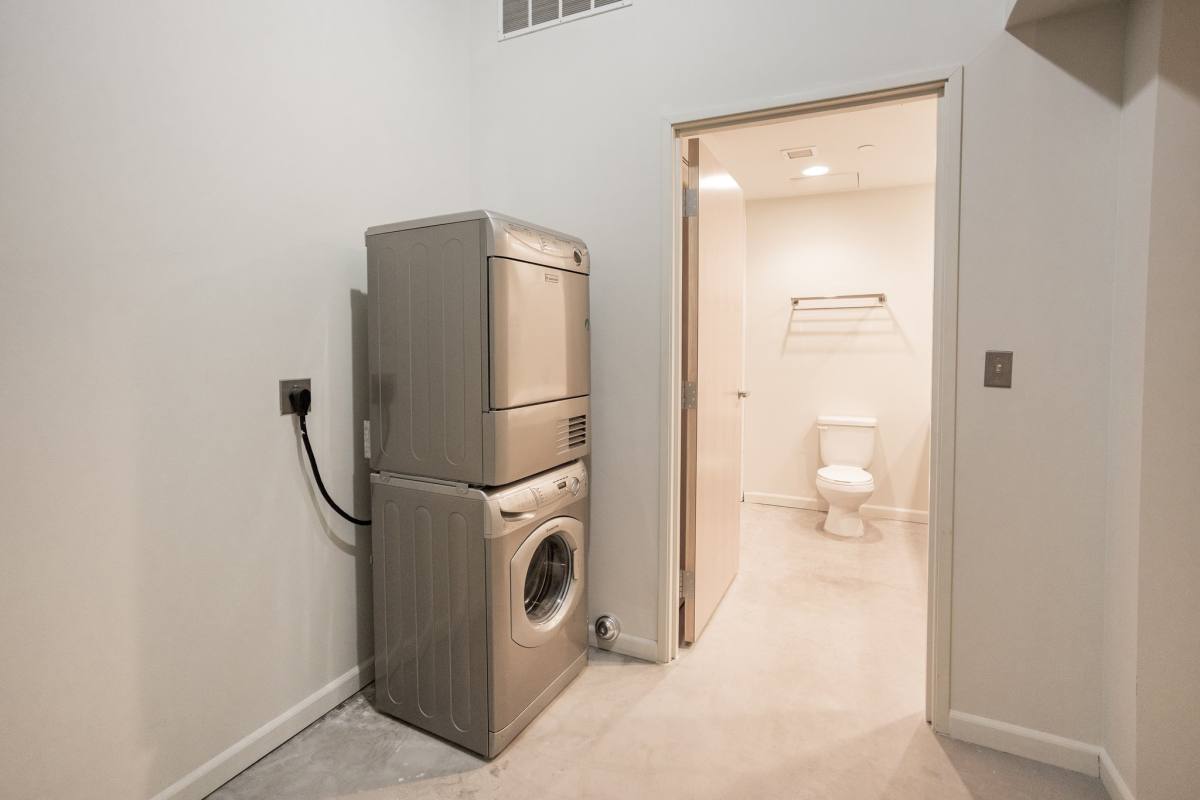 Apartment for rent at 41 Burroughs #310, Detroit, MI 48202