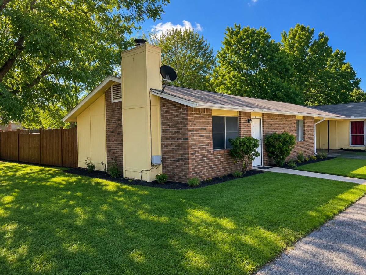 Townhouse for rent at 507 Thelma Dr #A, Austin, TX 78745