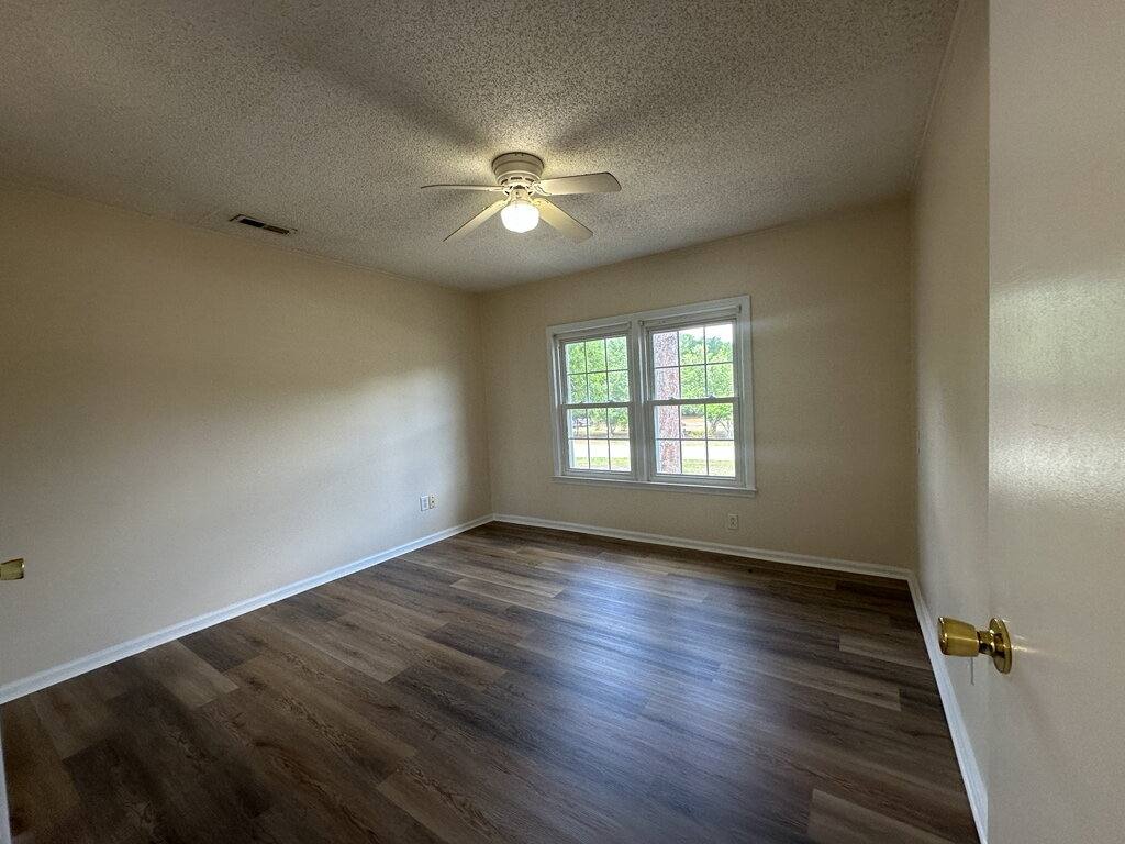 House for rent at 21 Crown Point Rd, Hubert, NC 28539