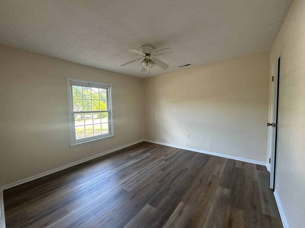 House for rent at 21 Crown Point Rd, Hubert, NC 28539