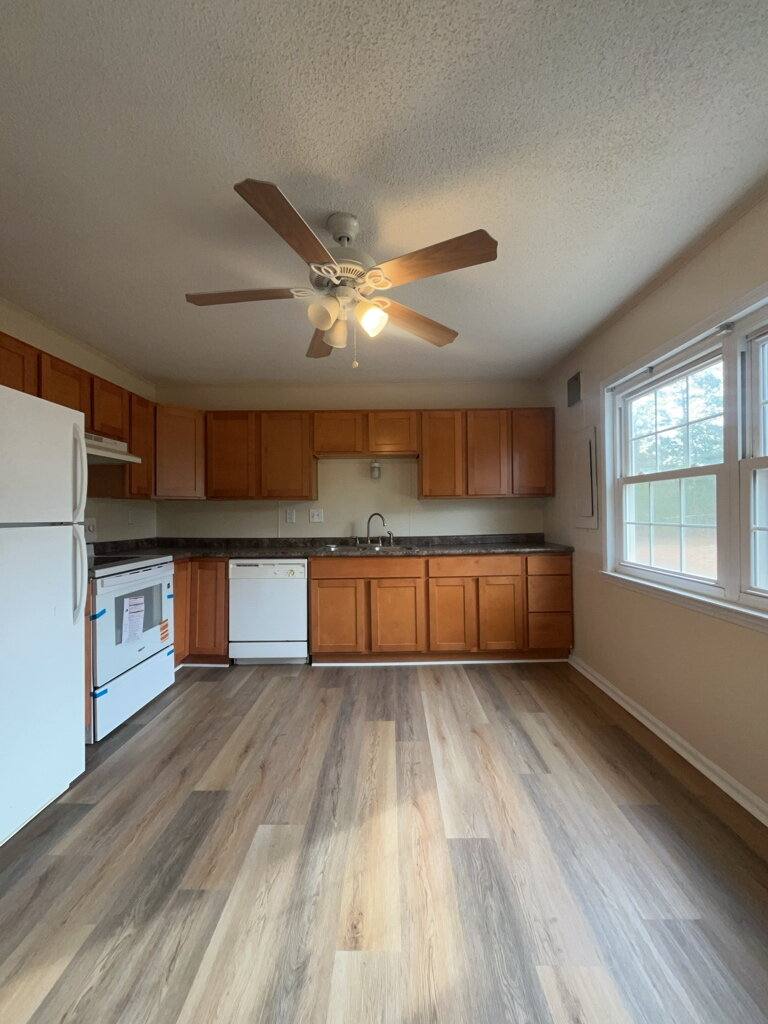 House for rent at 21 Crown Point Rd, Hubert, NC 28539
