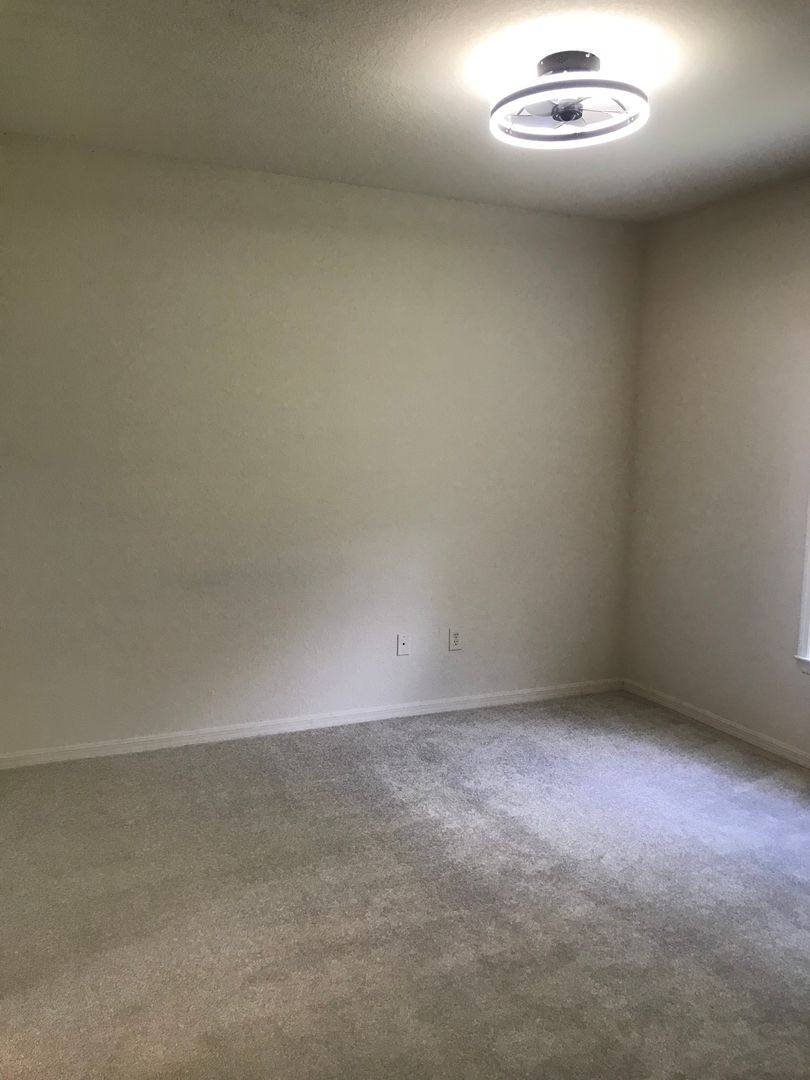 Apartment for rent at 3757 Conroy Rd, Orlando, FL 32839
