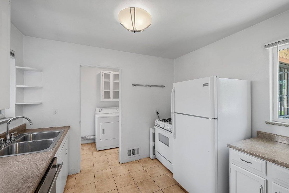 Apartment for rent at 1393 S Grant St, Denver, CO 80210