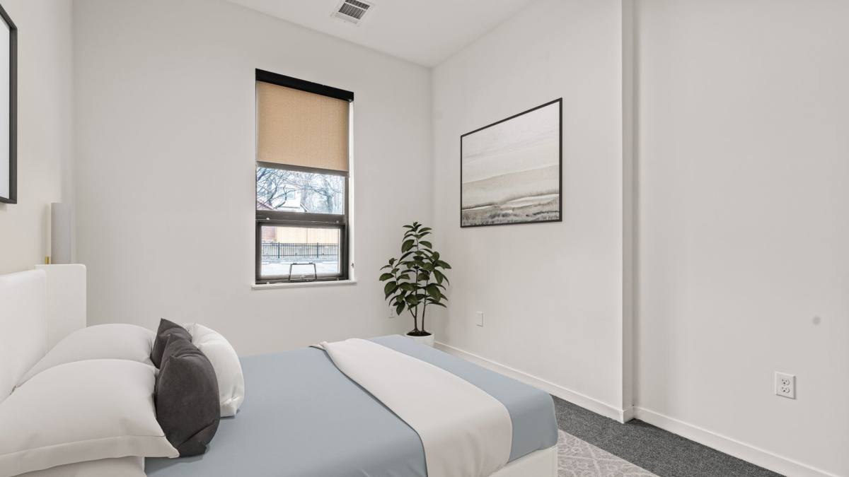 Apartment for rent at 660 E 63rd St, Kansas City, MO 64110