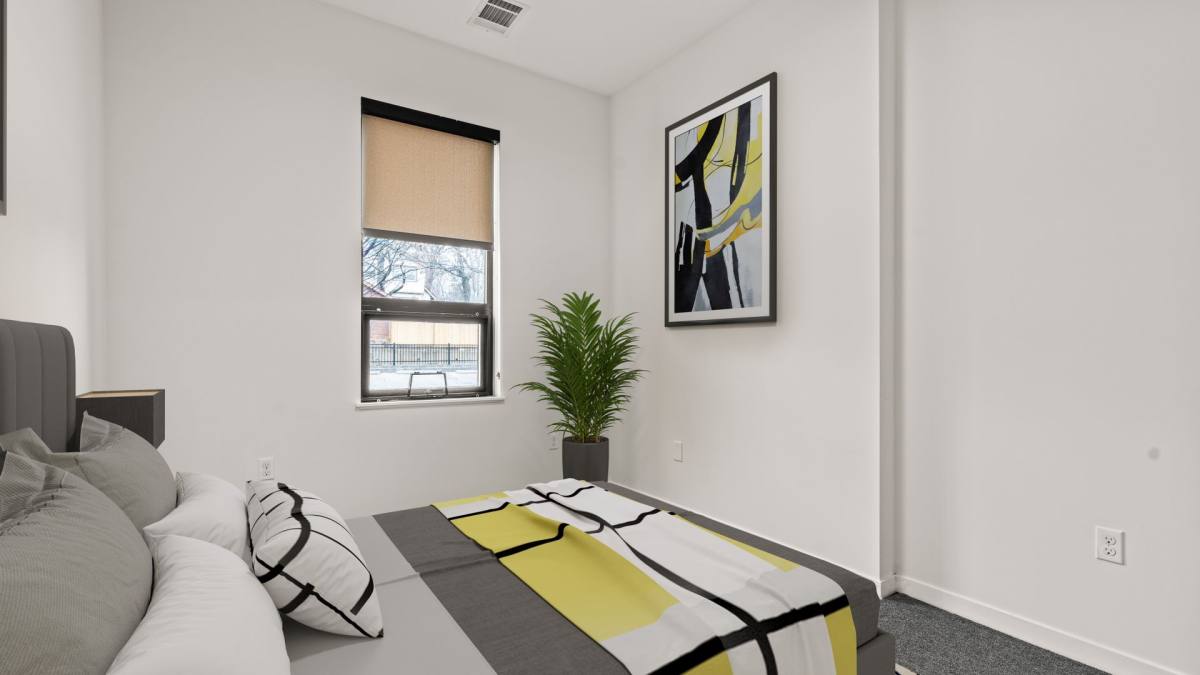 Apartment for rent at 660 E 63rd St, Kansas City, MO 64110