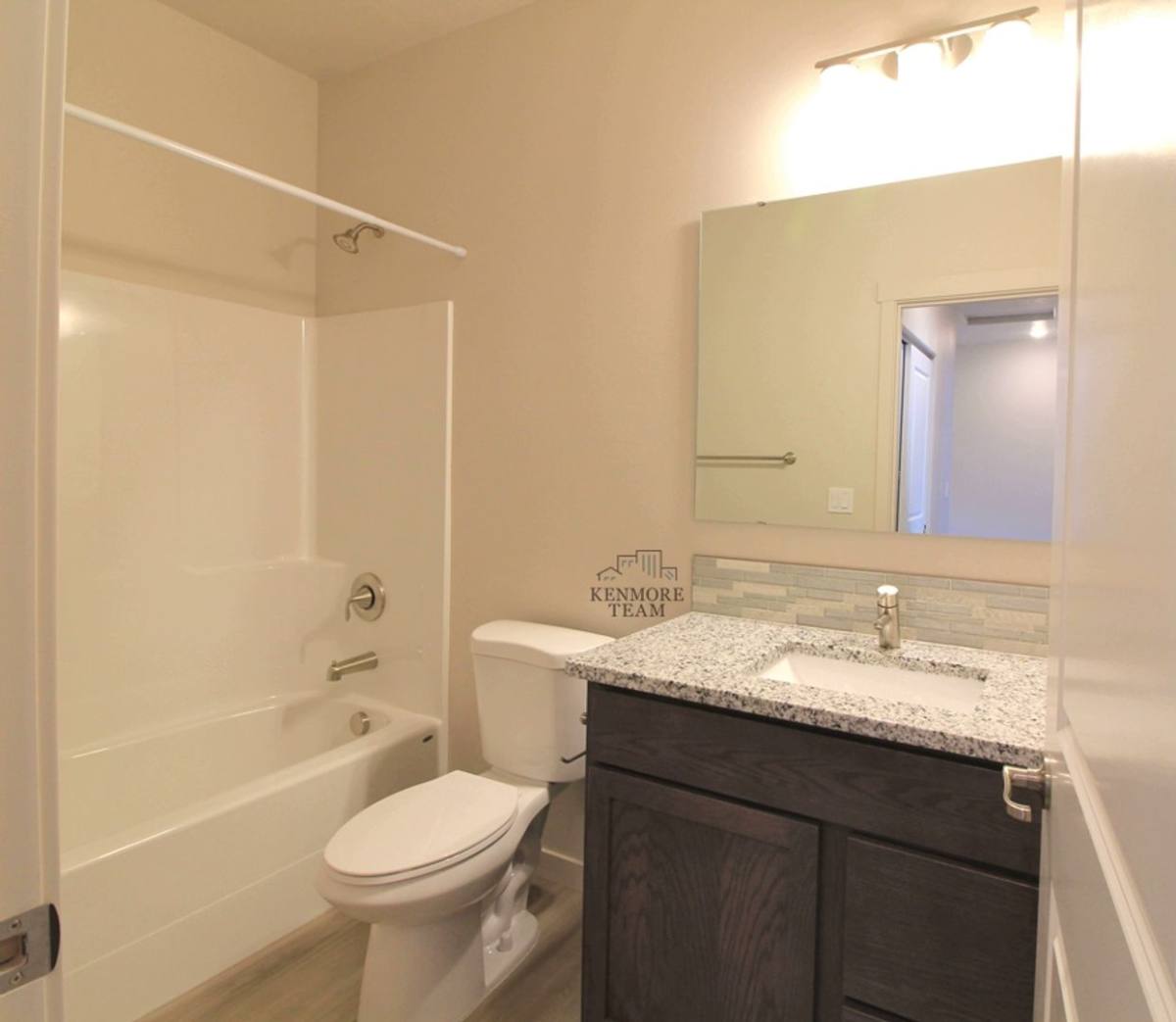 Townhouse for rent at 528 S Quillan Court, Kennewick, WA 99337