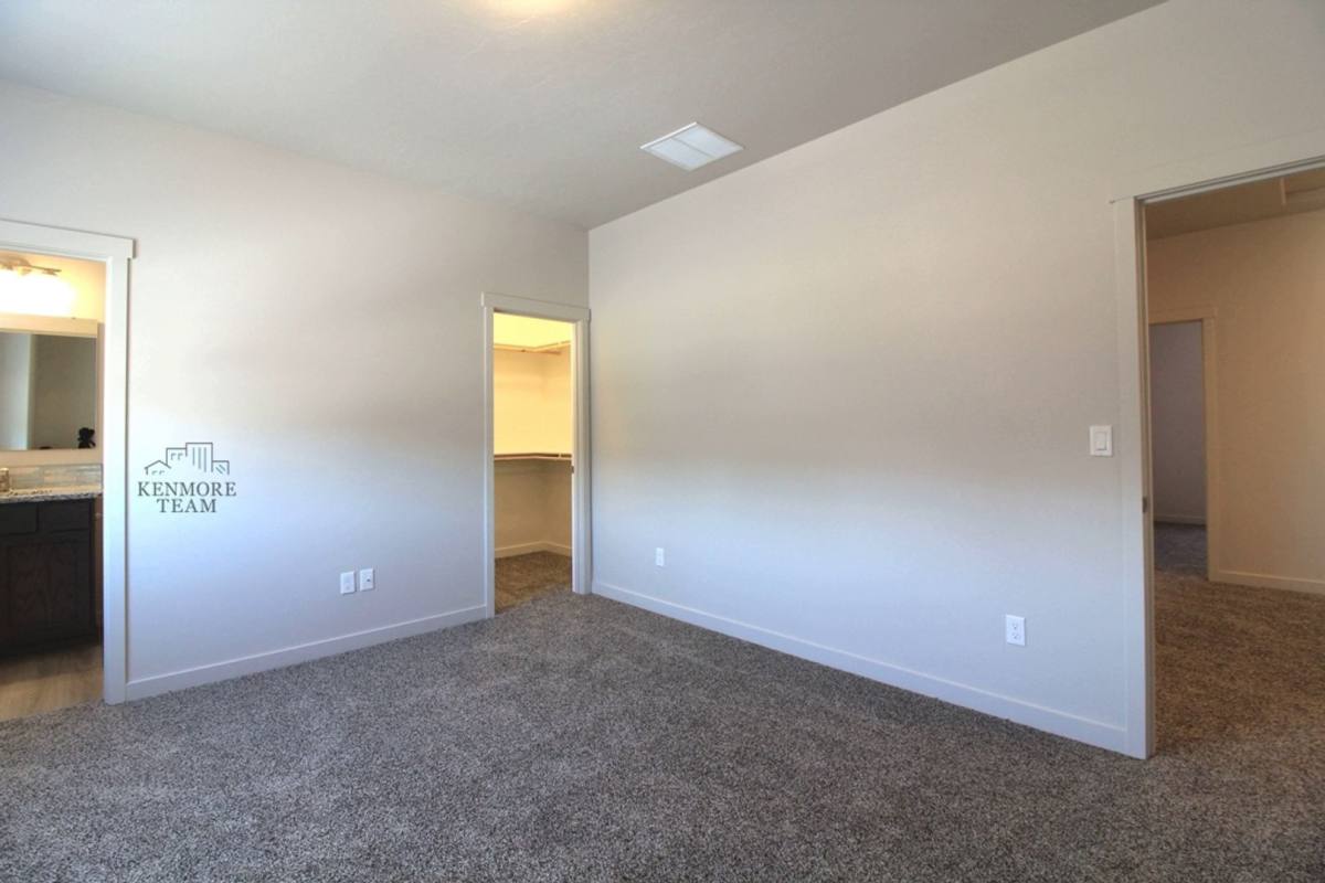 Townhouse for rent at 528 S Quillan Court, Kennewick, WA 99337