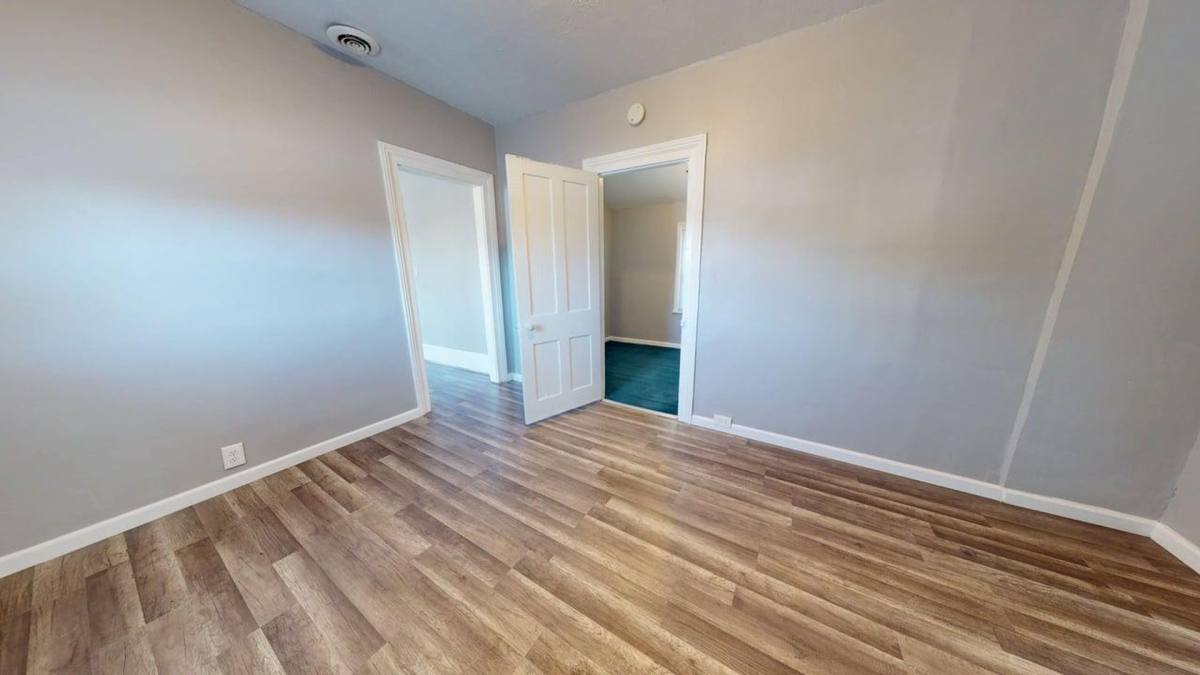 Apartment for rent at 1204-1206 Auburn Ave, Cleveland, OH 44113