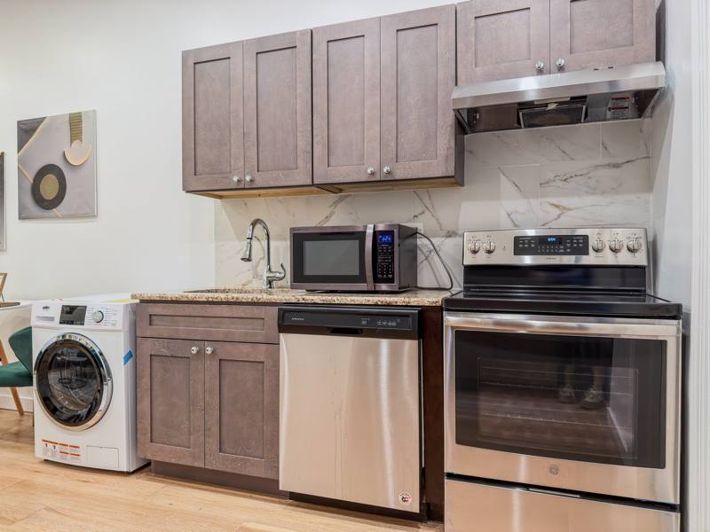 Apartment for rent at 2129 Pine St #1F, Philadelphia, PA 19103
