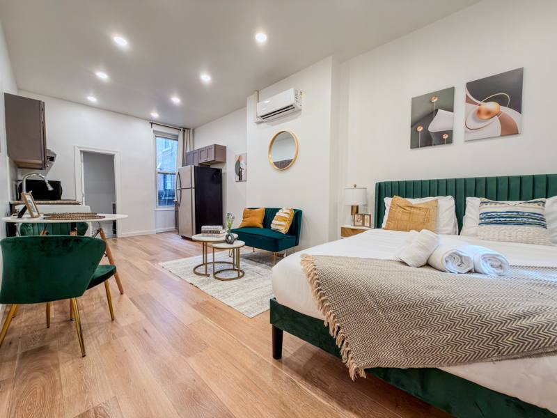 Apartment for rent at 2129 Pine St #1F, Philadelphia, PA 19103