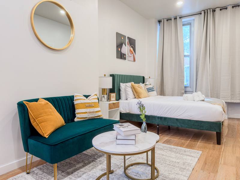 Apartment for rent at 2129 Pine St #1F, Philadelphia, PA 19103