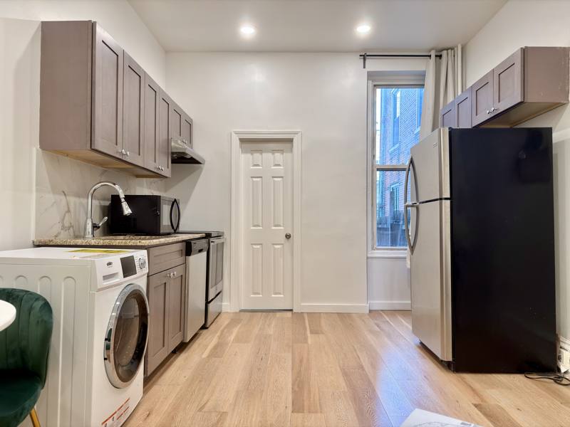 Apartment for rent at 2129 Pine St #1F, Philadelphia, PA 19103