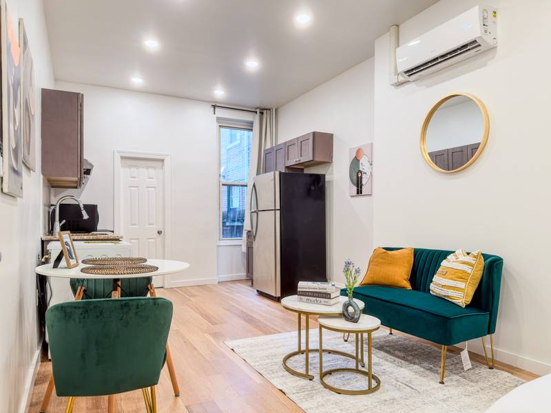 Apartment for rent at 2129 Pine St #1F, Philadelphia, PA 19103