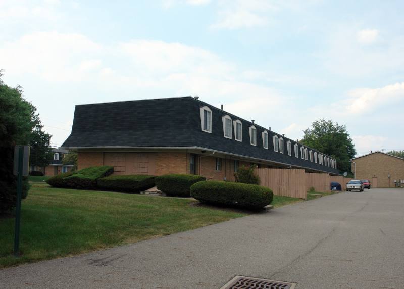 Townhouse for rent at 415 Sheraton Ave NW #415, North Canton, OH 44720