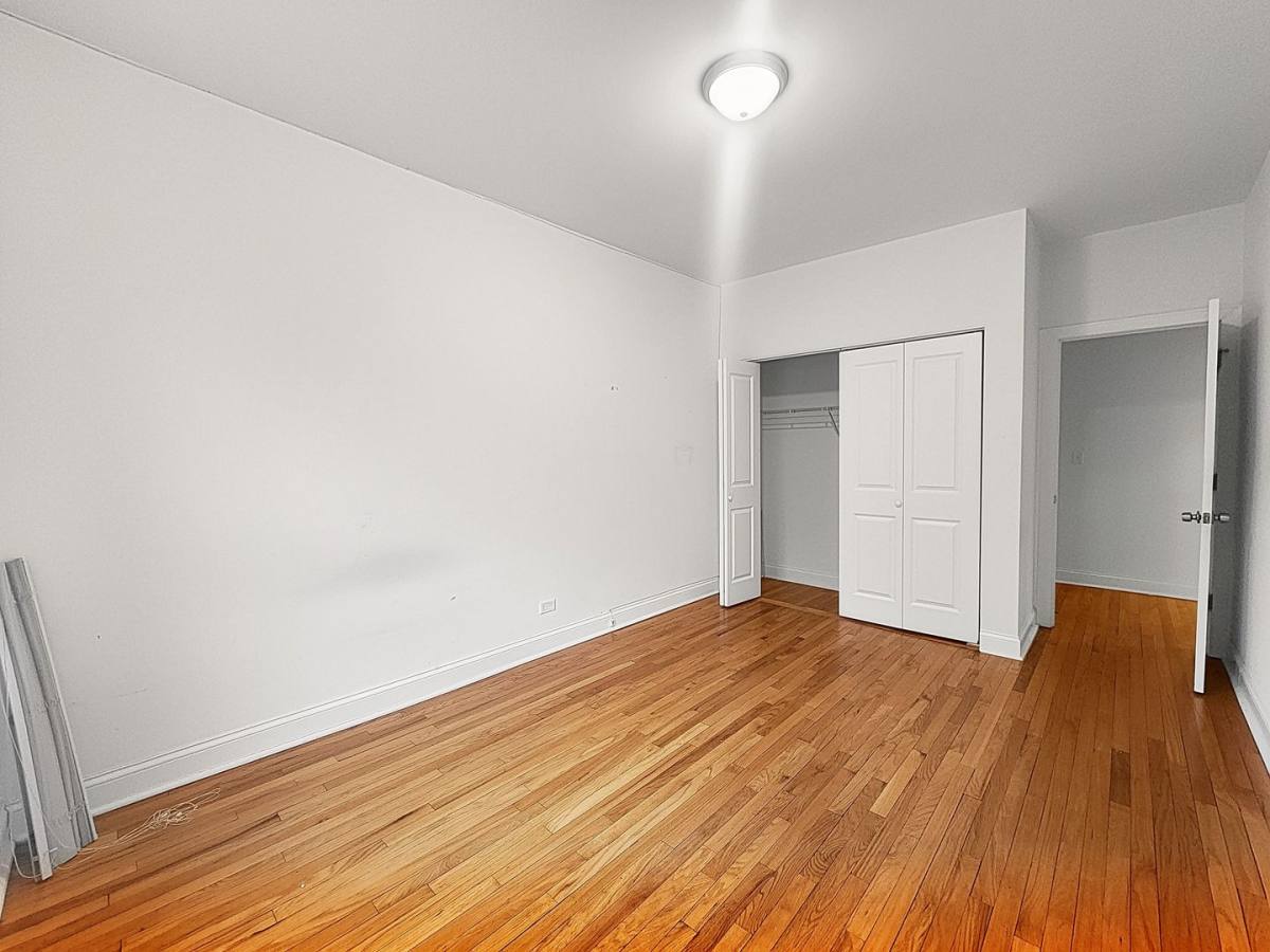Apartment for rent at 3403 W Balmoral, Chicago, IL 60625