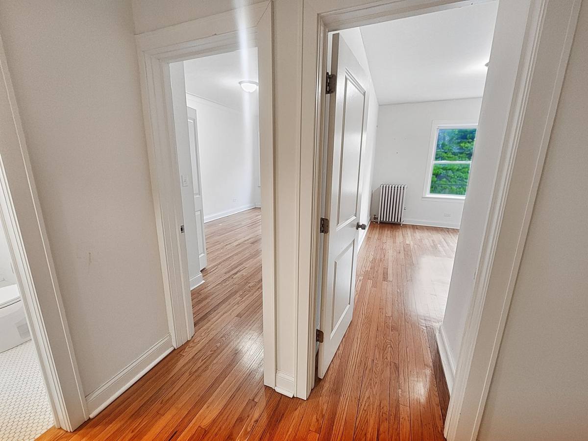 Apartment for rent at 3403 W Balmoral, Chicago, IL 60625
