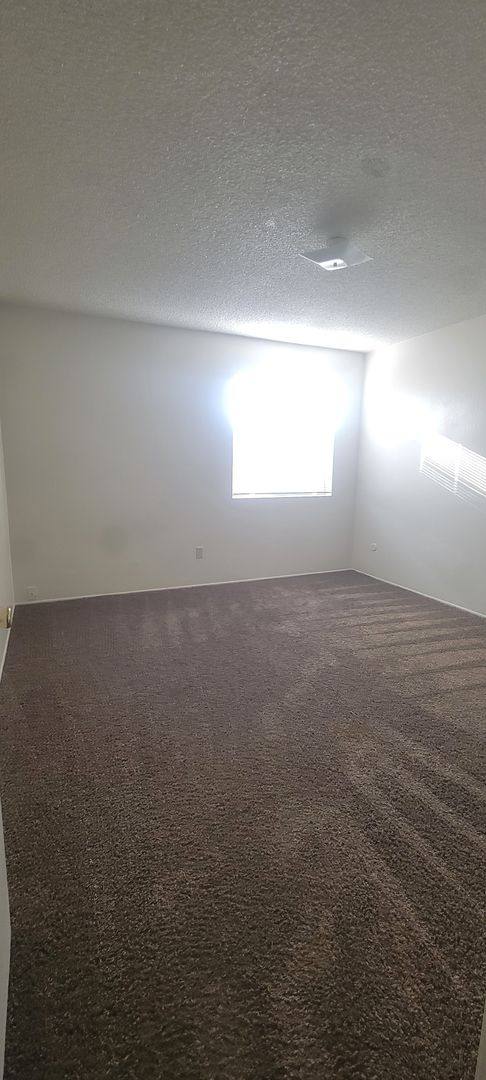 Apartment for rent at 2804 N Halfmoon Dr, Bakersfield, CA 93309