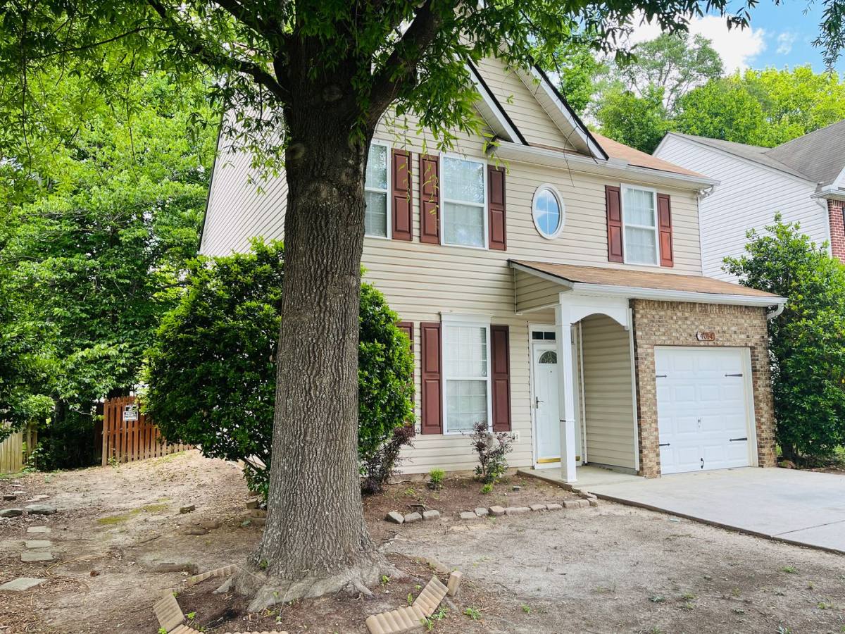 House for rent at 4014 Carisbrook Dr, Union City, GA 30291