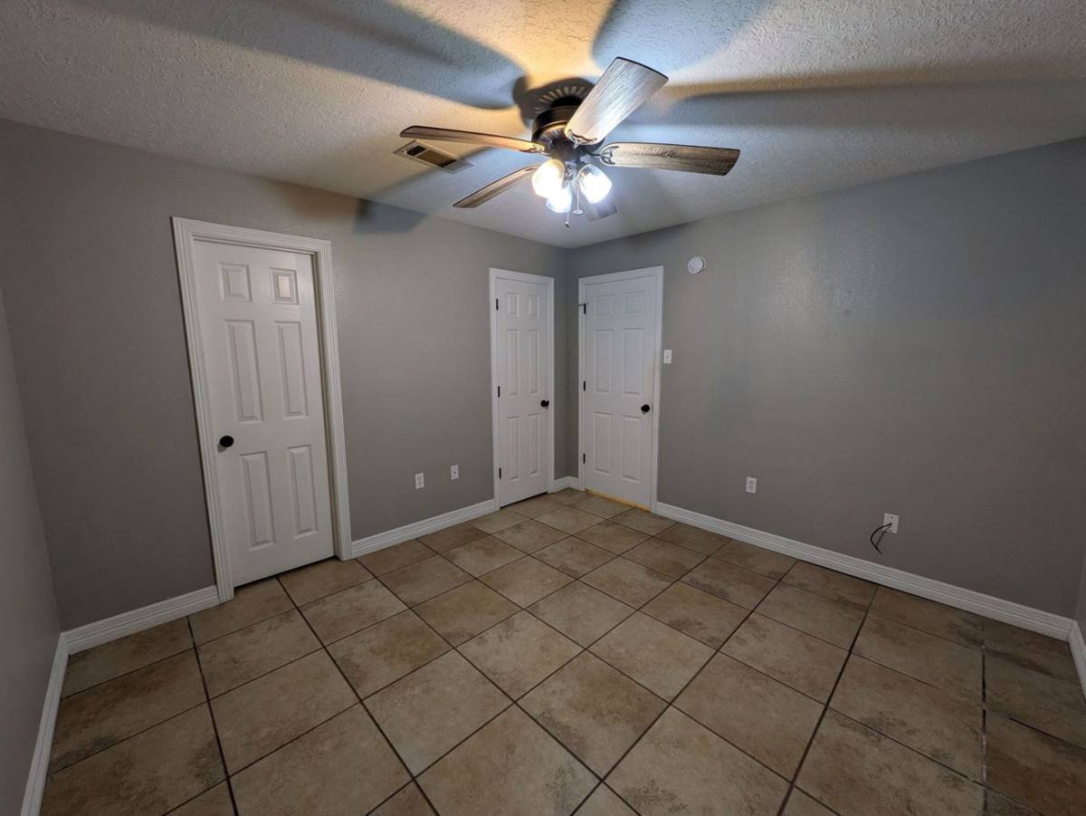 Townhouse for rent at 604-633 Douglas St, Bridge City, TX 77611