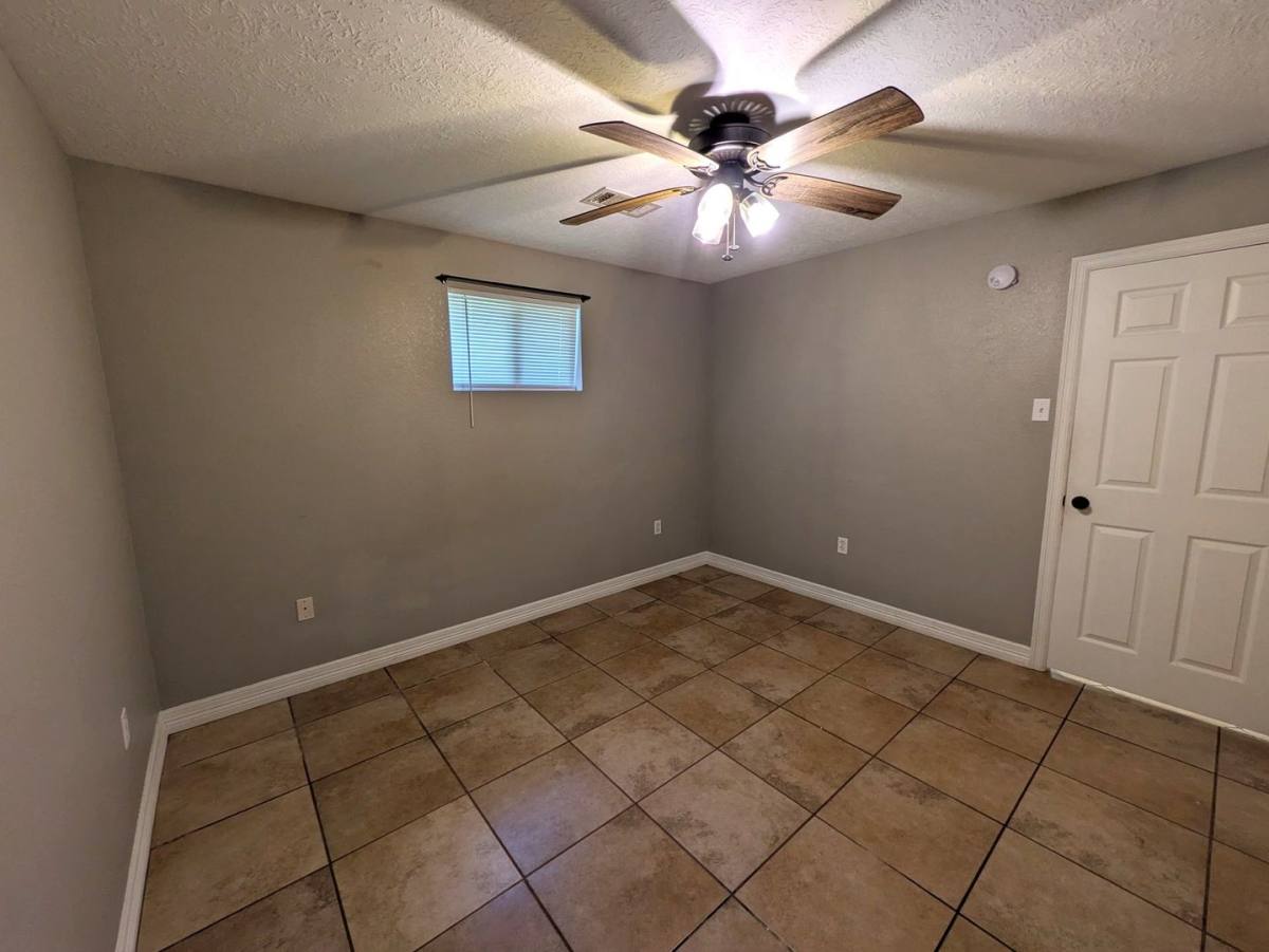 Townhouse for rent at 604-633 Douglas St, Bridge City, TX 77611