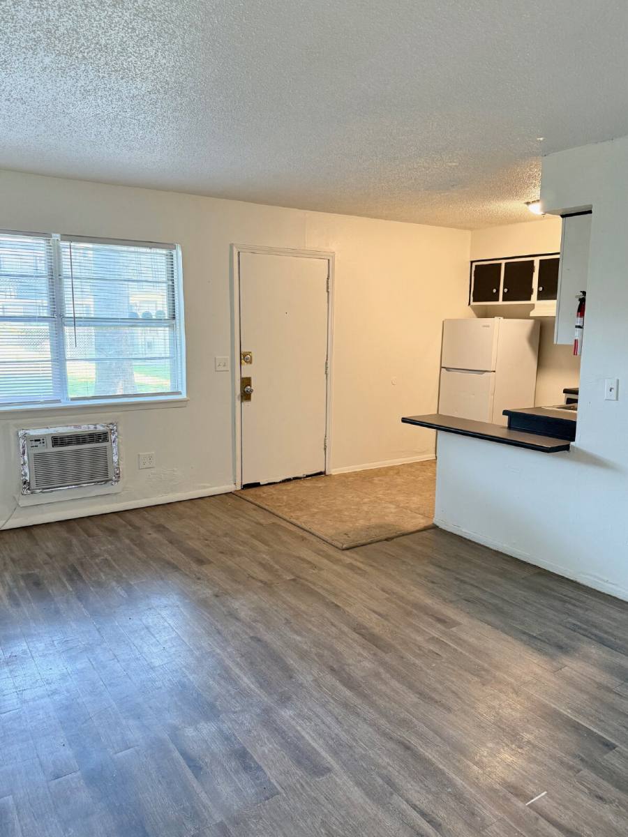 Apartment for rent at 7145 Melrose Lane #106, Oklahoma City, OK 73127