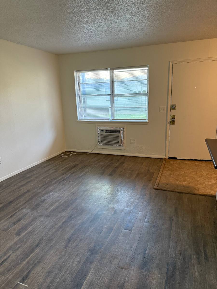 Apartment for rent at 7145 Melrose Lane #106, Oklahoma City, OK 73127