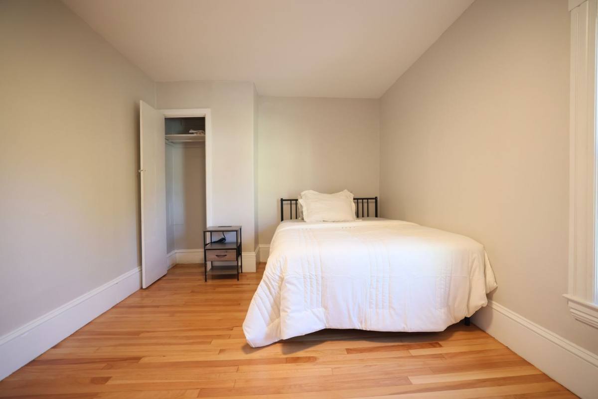 Apartment for rent at 16 Orange St, Lewiston, ME 04240