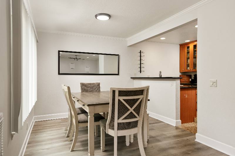 Apartment for rent at 8503 Villa La Jolla Dr #B, La Jolla, CA 92037